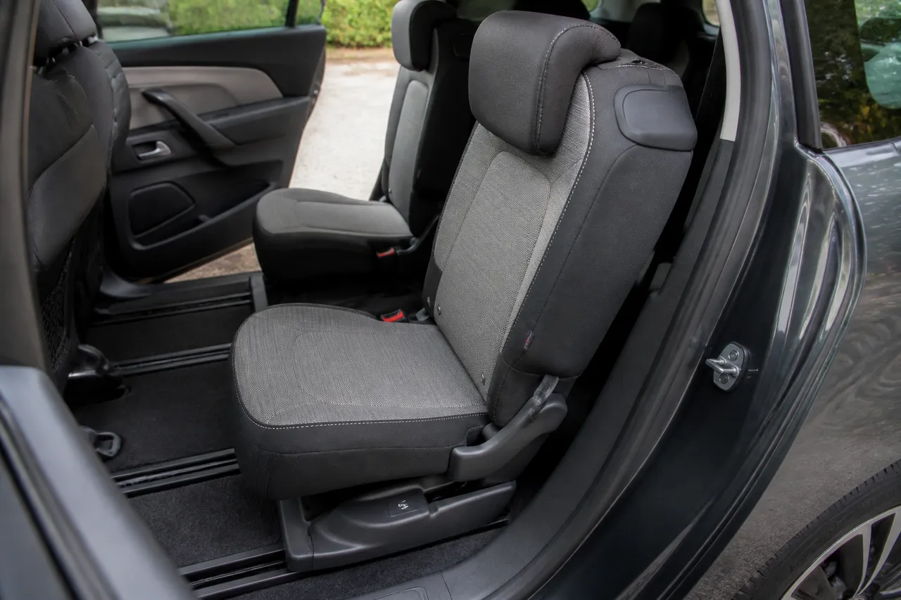 C4 Picasso II : siège arrière coulissant et coffre modulable